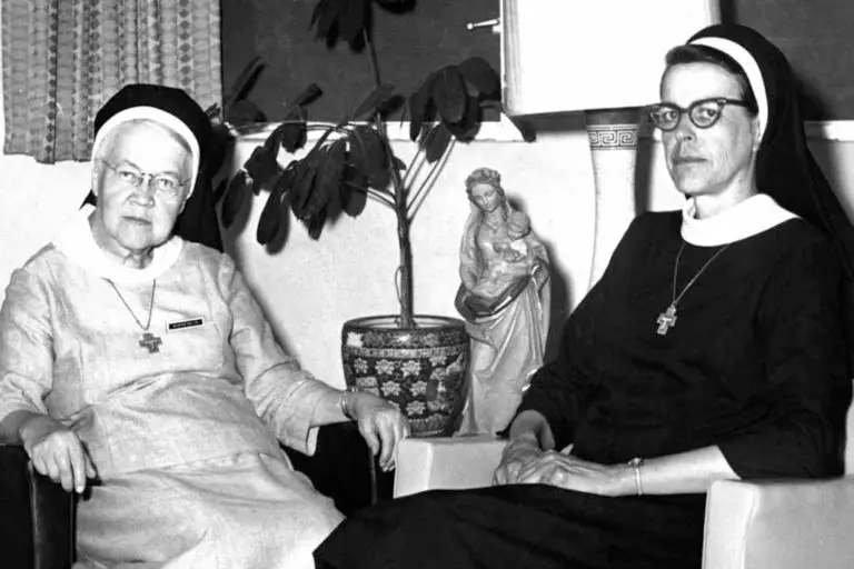 0009-M7 046-Franciscan Sisters