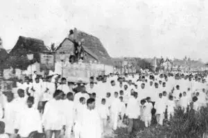 Procession, 1902. Charles Lemkuhl, Micronesian Seminar (MicSem) collection.
