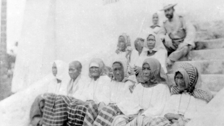 Midwives of 1902