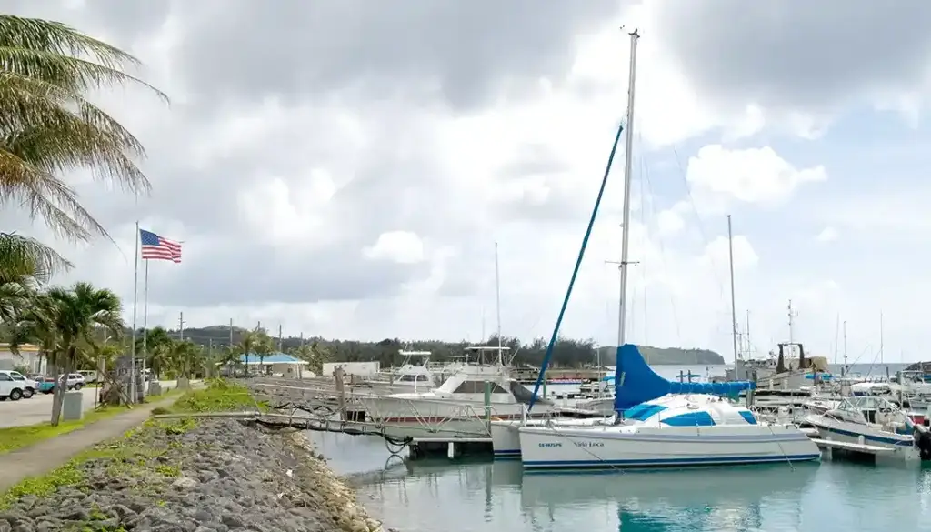 Hågat (Agat) Marina