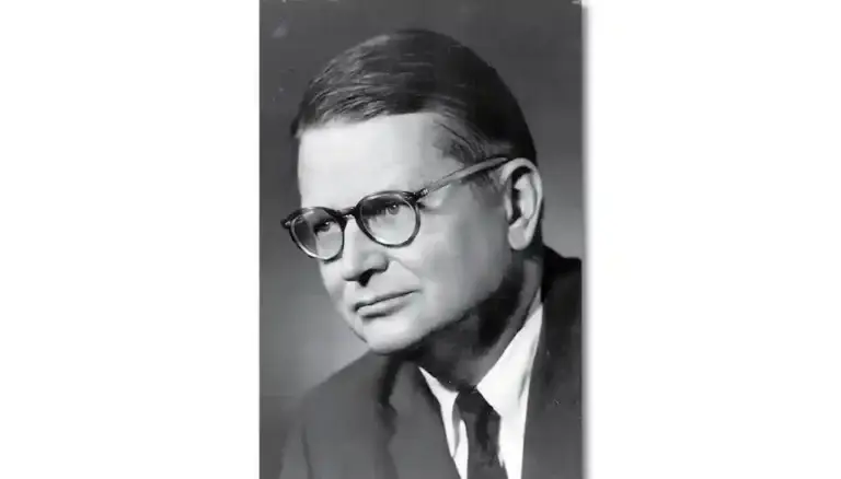 Governor Carlton Skinner