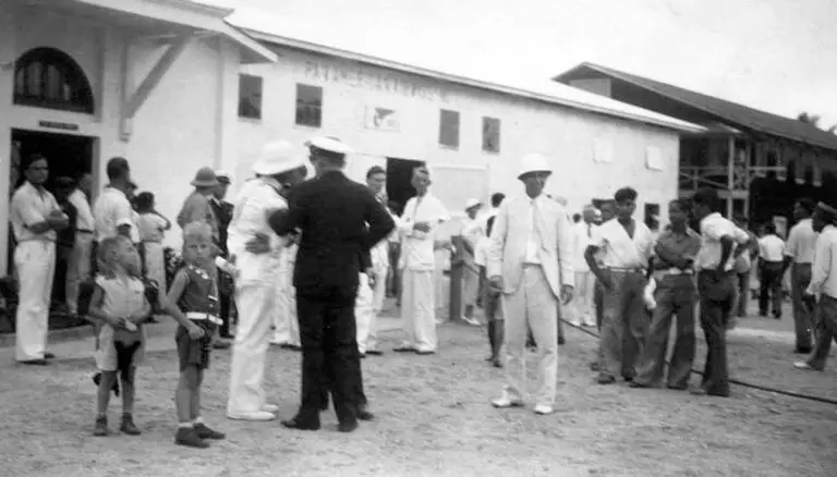 The Pan American flight crew are greeted at the Pan American Hotel by military personnel, 1935. R.O.D. Sullivan/Pan American Historical Foundation