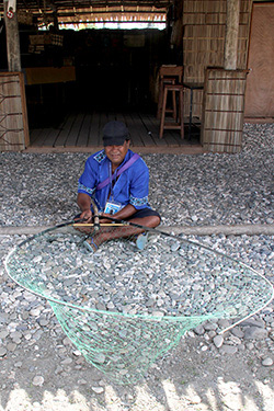 Nauru bird catcher at the Solomon Islands FestPac 2012. Photo by Ron J. Castro.