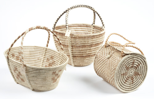 Three kato (baskets), Niue, 1970s, pandanus, coconut midrib, hibiscus bast fibre. Artist unknown. Purchased 1971, acc. no. 1971/44 (Te Papa: left, FE006150; middle, FE006156; right, FE006157).