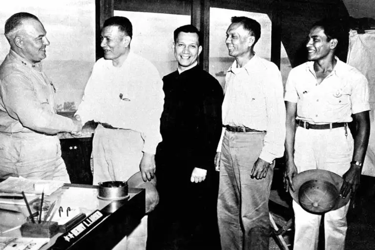 GC 23652-Larsen and Guam Leaders