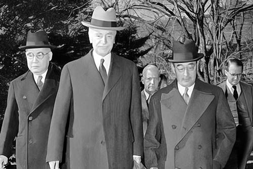 Officials Arriving at The White House