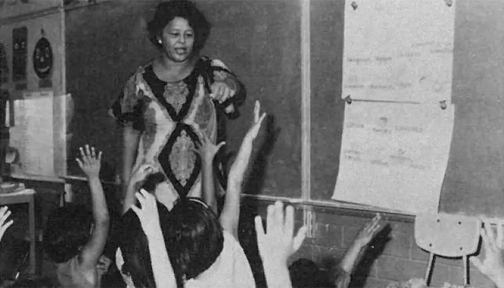 Eager students in Bilingual/Bicultural classroom. Image courtesy of the Guam Department of Education CHamoru Studies Department.