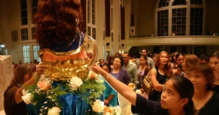 The Catholic religion offered maolekña (better) and metgotña (stronger) spirits, manifested most prominently in the pantheon of Catholic saints and holy figures. Photo courtesy of Paul EC Guerrero.